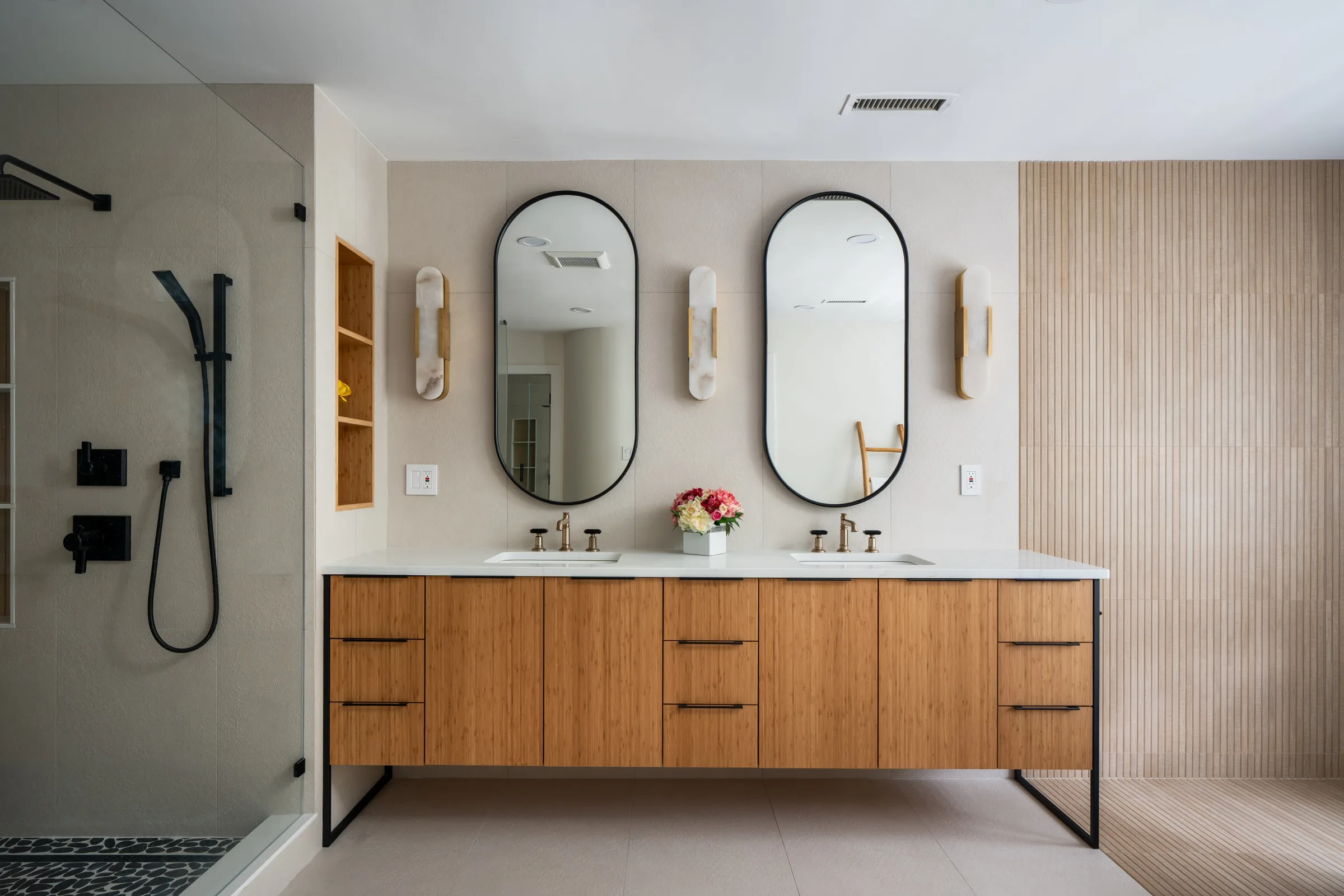 Bathroom Project 01 - Interior design by Decozie