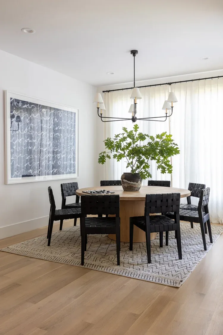 Dining Room Project 01 - Interior design by Decozie